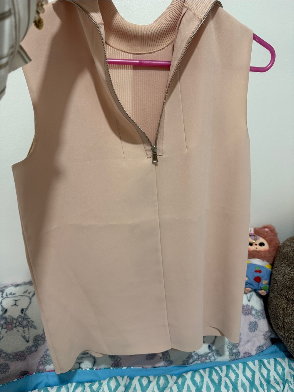 Vince women Sleeveless Turtleneck top XS fits XS- S- M - Picture 3 of 11